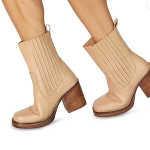 NWT Seychelles Sweet Escape Classic Tan Ankle Boots-Size 10